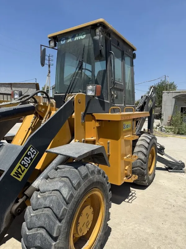 XCMG WZ30-25 Ekskavator-yuklagich 2