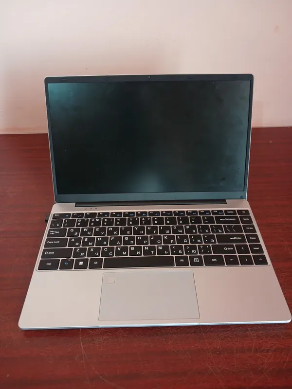 ITech noutbook ofis va o'qish uchun