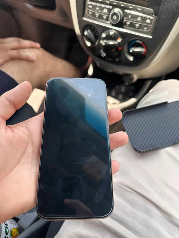 Срочно продаётся 16 PRO MAX 5