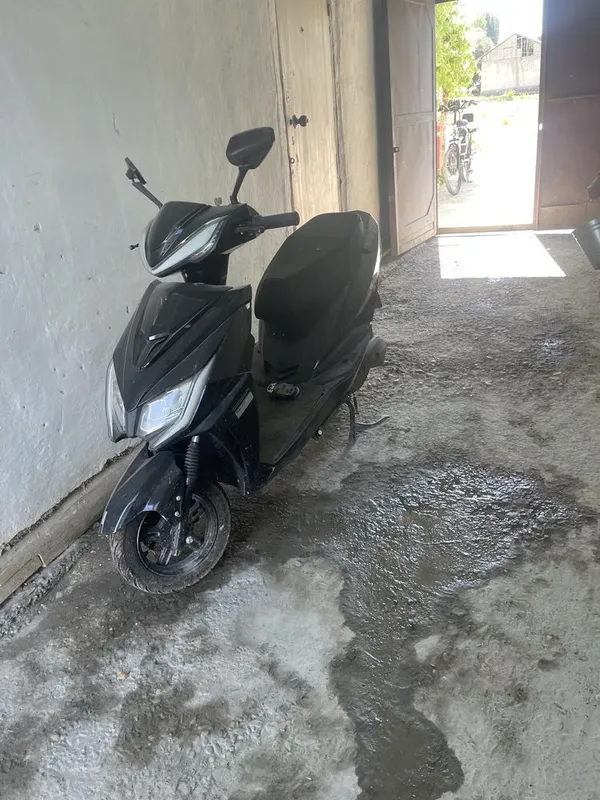 Skutir sotiladi narxini kelishamiz 3