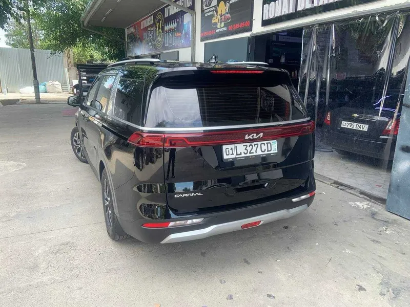 Kia carnival 2023 год 8 Kia carnival 2023 год 8