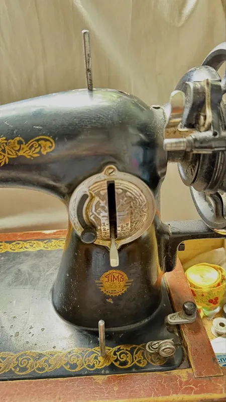 Продаётся швейная машинка — фото 2