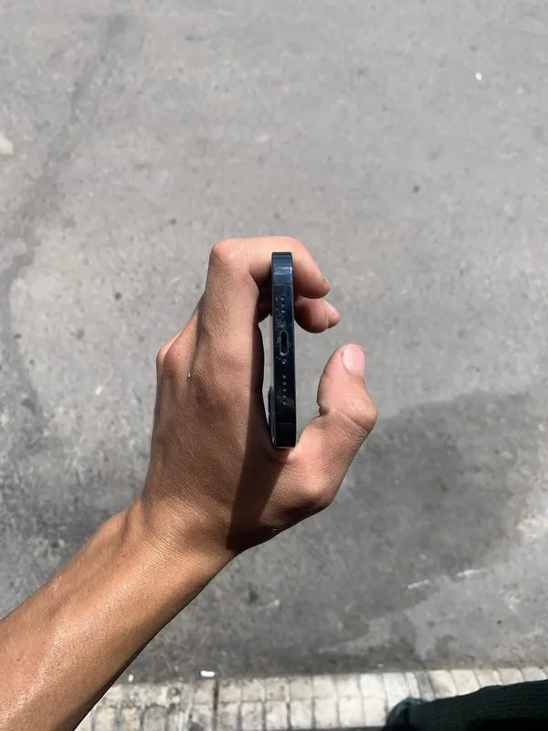 Iphone 12 pro KHA 256 xotra 72% yomkst 6