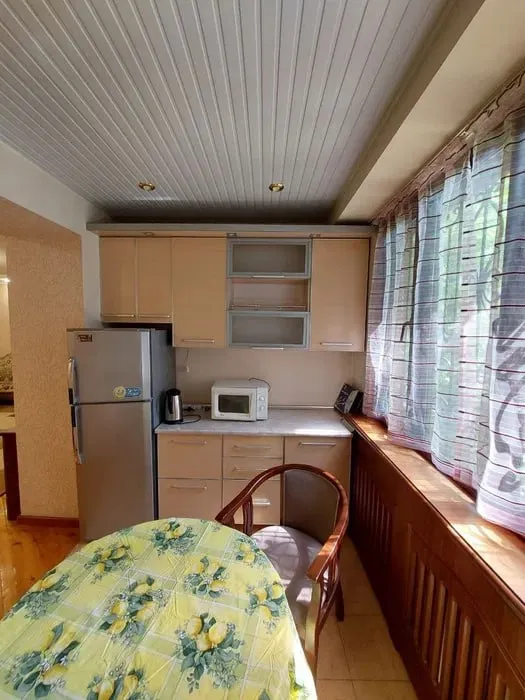 2-комнатная квартира, 64 м², 2/4 этаж (вторичка) — фото 2