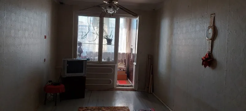 3 xonalik xonadon sotiladi polichudes bozori roparasida 2