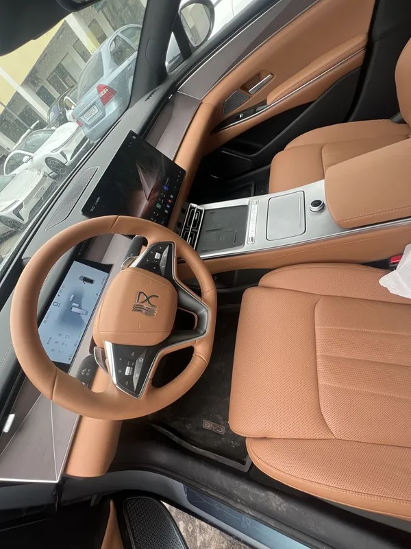 Byd Han L 3-pozitsiya 2.7sec 2ta mator 601km elektr 6 Byd Han L 3-pozitsiya 2.7sec 2ta mator 601km elektr 6