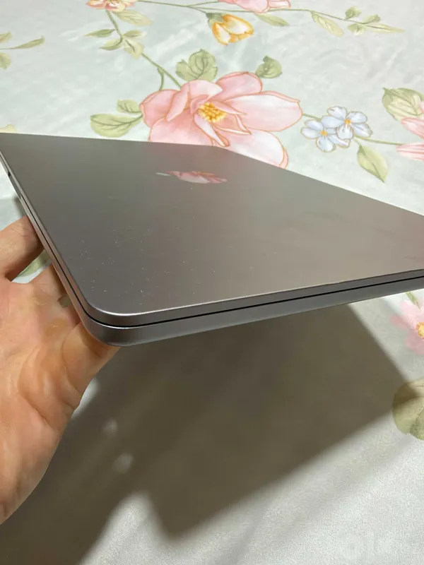 Macbook Air M2 8/256 ГБ 5 Macbook Air M2 8/256 ГБ 5