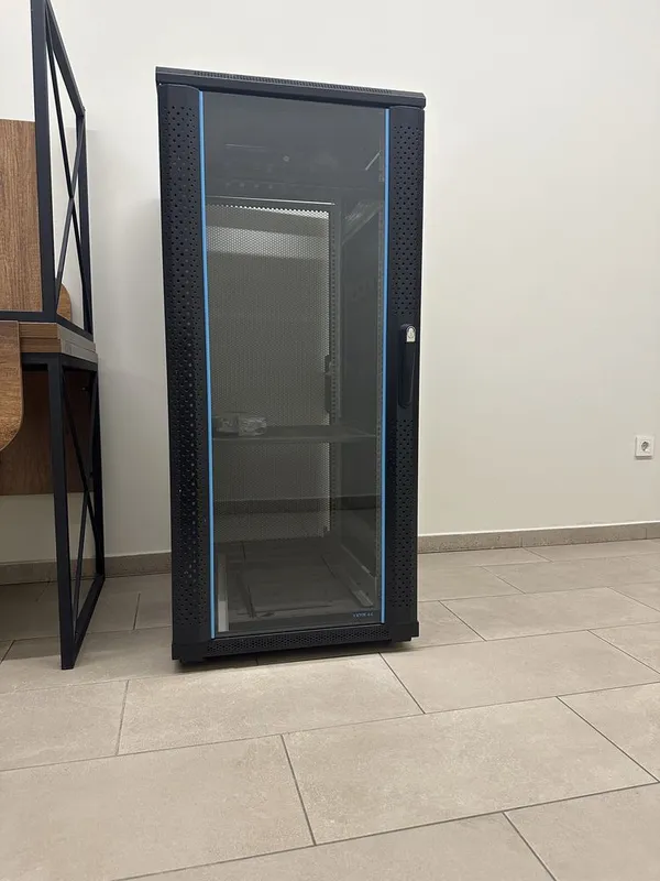 Серверный шкаф напольный