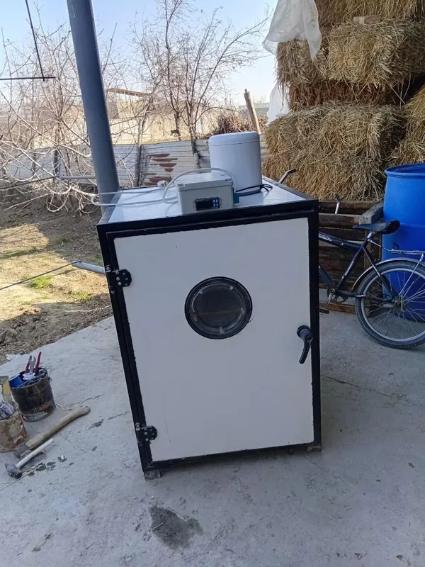 Inkubator sotiladi