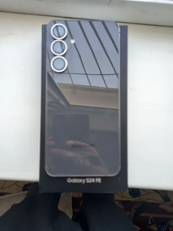 Samsung S24 Fe 8+8/256 ideal holatda