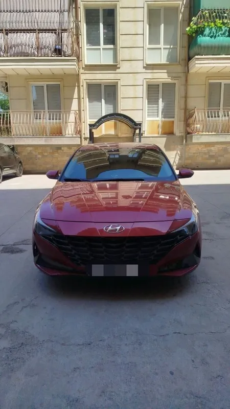 Hyundai elontra.