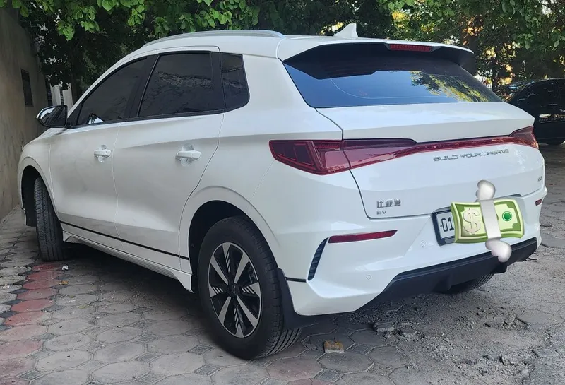 IDEAL HOLATI Byd e2 luxury 2023yil — фото 1