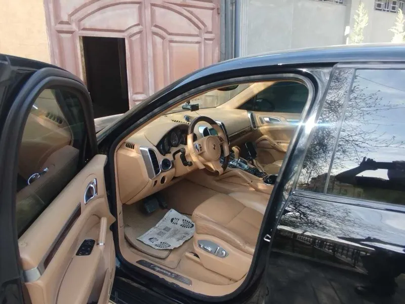ПРОДАЁТСЯ: Porsche Cayenne S 2012 4.8L Бензин. — фото 3