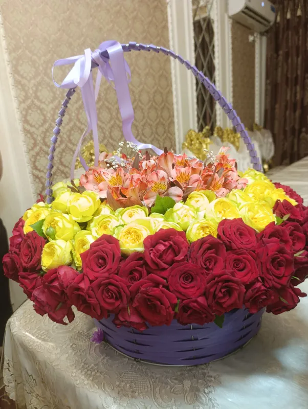 Korzina Atirgul pion gullar 2 Korzina Atirgul pion gullar 2