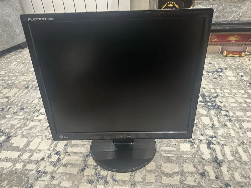 Продам монитор lg 17