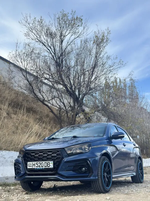 Продается Lada Vesta 1.8 2 Продается Lada Vesta 1.8 2