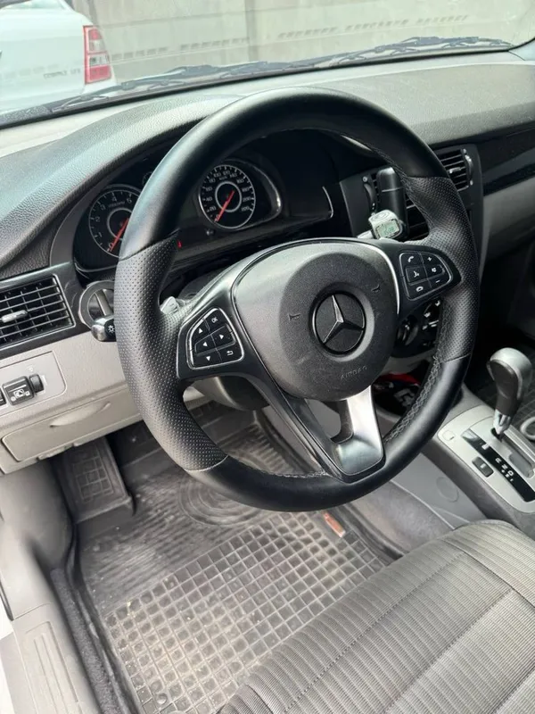Rul mersedes benz orginal dan yechilgan sastayanisi alo darajada 1
