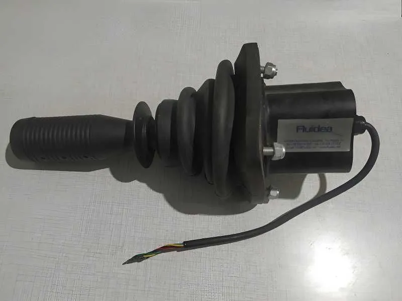 Промышленный джойстик Hall Effect Fluidea— 2 оси, Arduino/SCADA/PLC