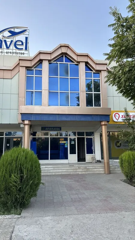 Аренда Ижарага берилади 1 қават, шахарни марказида 3