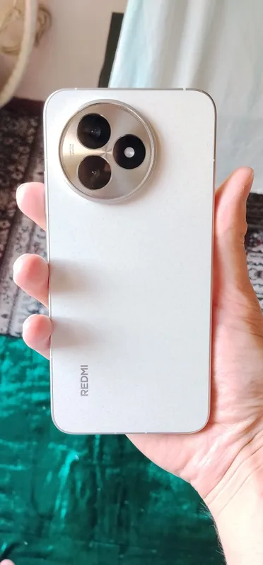 Redmi K80 Ultra 12/256 10 Redmi K80 Ultra 12/256 10