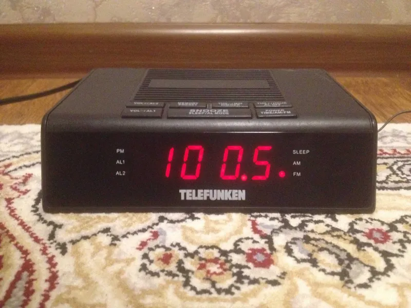 Радио часы Telefunken 4