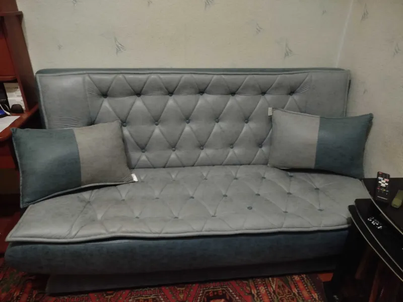 A’lo holatda "knijka" divan sotiladi 2