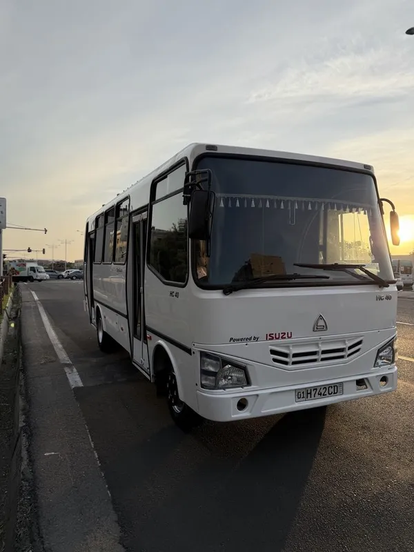 Isuzu sotiladi 2016. Avtobus