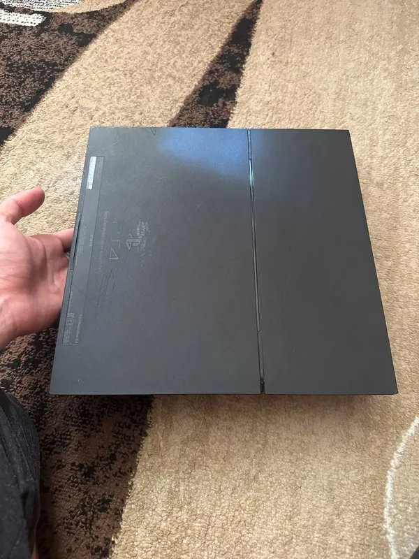 Playstation 4. 2 ta pult+ uyinlar — фото 1