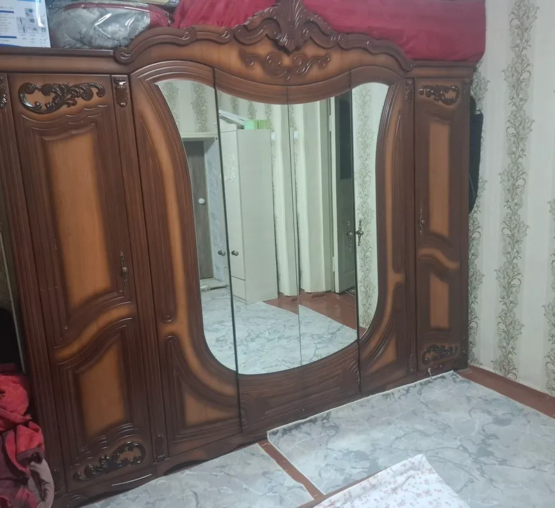 Продаётся спальный гарнитур срочно. 1