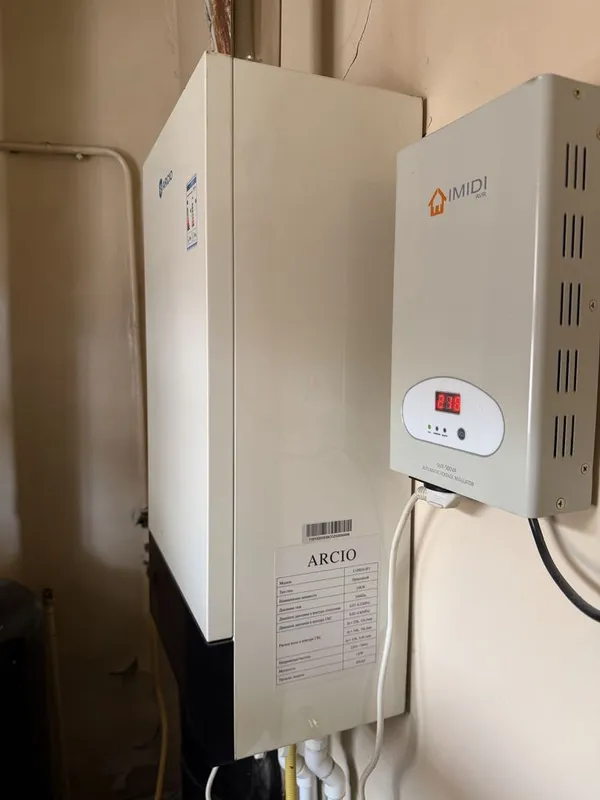 Газовый двухконтурный котёл ARCIO +стабилизатор IMIDI AVR 5
