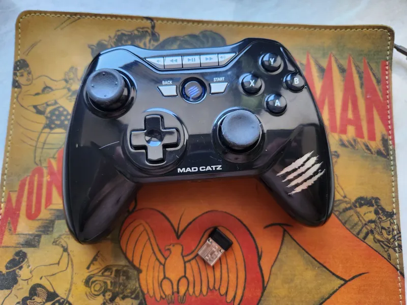 Геймпад Mad Catz C.T.R.L.R 1 Геймпад Mad Catz C.T.R.L.R 1