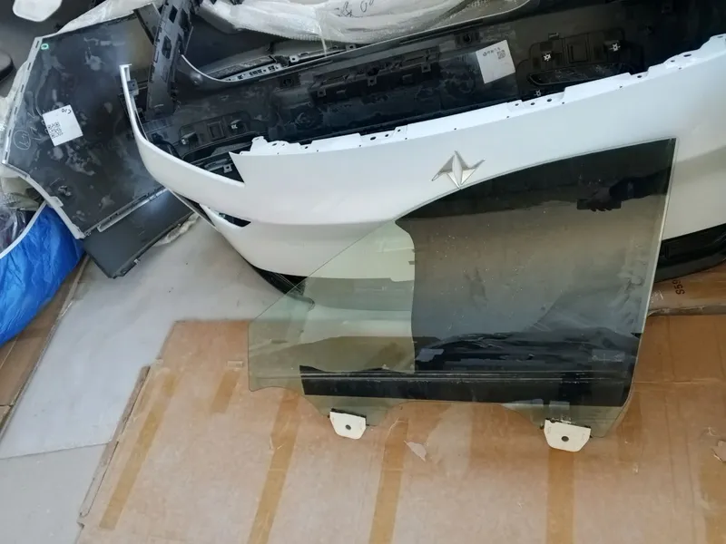 Old eshik oynasi Dongfeng EP008. Orginal oyna Old eshik oynasi Dongfeng EP008. Orginal oyna