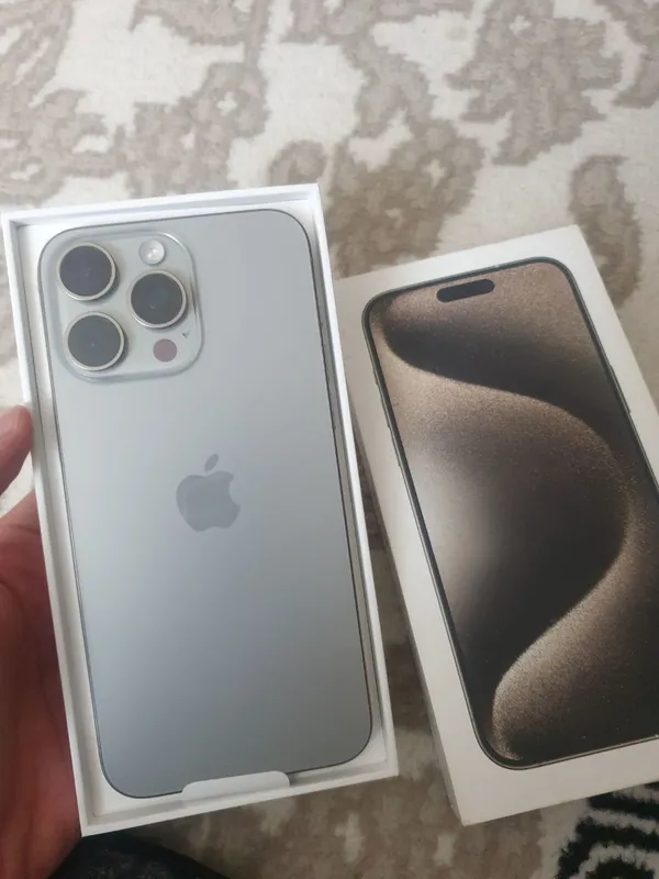 iPhone 15 Pro Max 256 GB 1