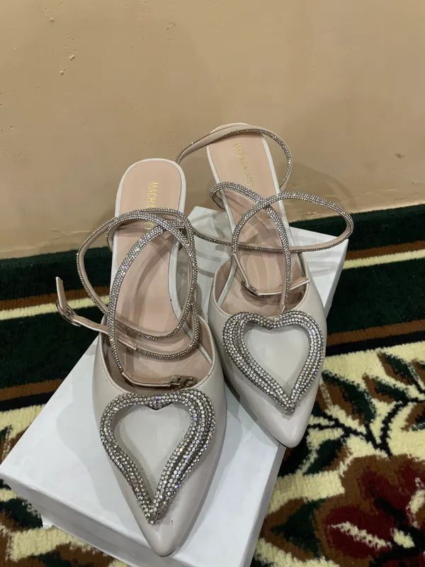 Mach Moch tufli 49 razmerga tushadi bir mata kiyil — фото 3