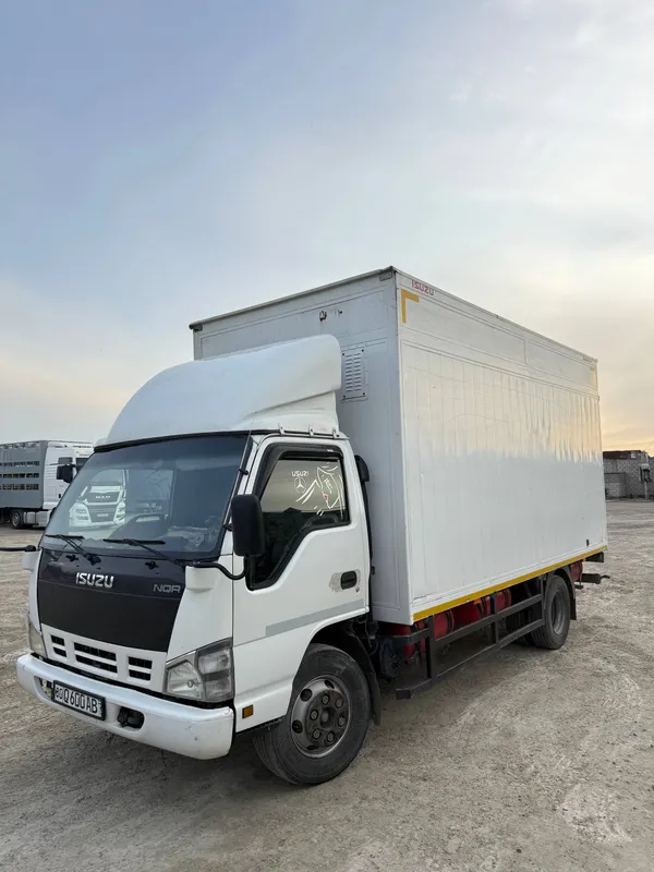 Продаётся Isuzu 5-тонник 1