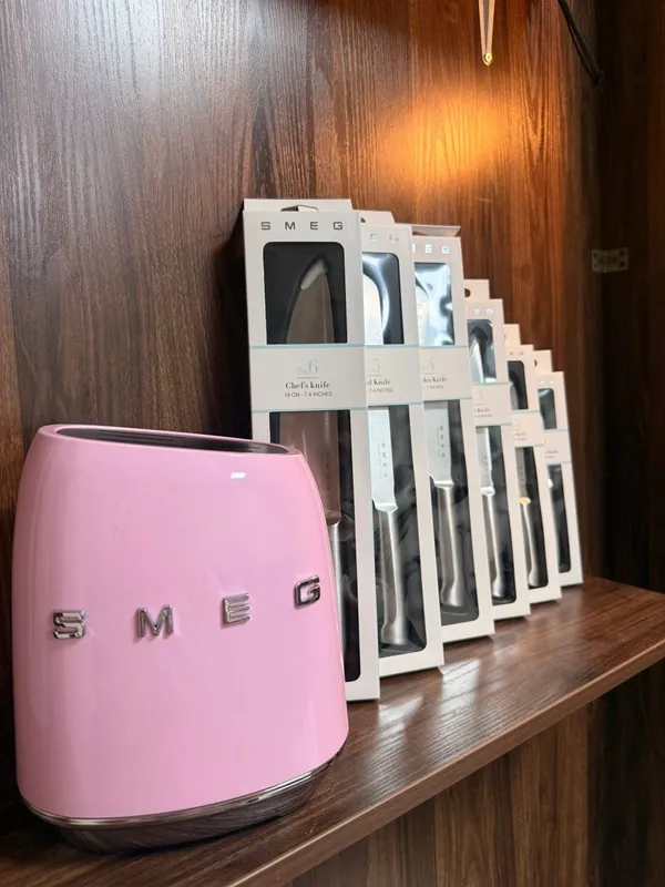 набор кухонных ножей Smeg с подставкой оптом/розницу+доставка 1 набор кухонных ножей Smeg с подставкой оптом/розницу+доставка 1