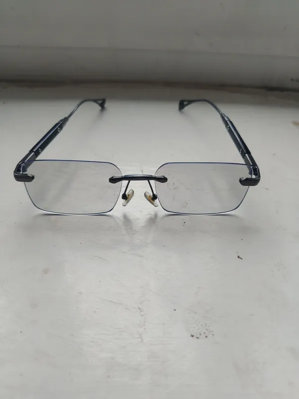 Maybach chameleon glass