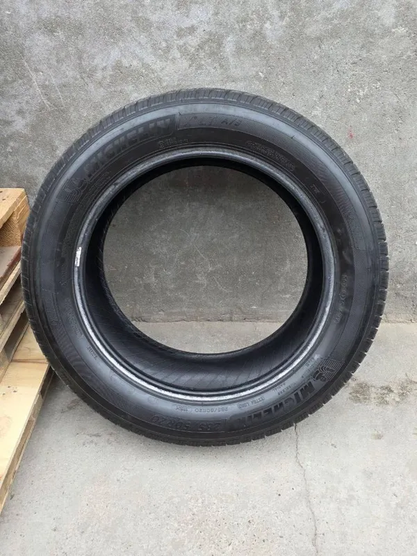 Продается шины michelin R20