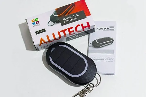 Пульт Alutech подходит на всю линейку автоматики Алютех 3 Пульт Alutech подходит на всю линейку автоматики Алютех 3