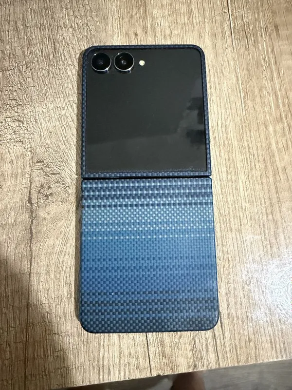 Samsung Galaxy Flip 7 2 Samsung Galaxy Flip 7 2