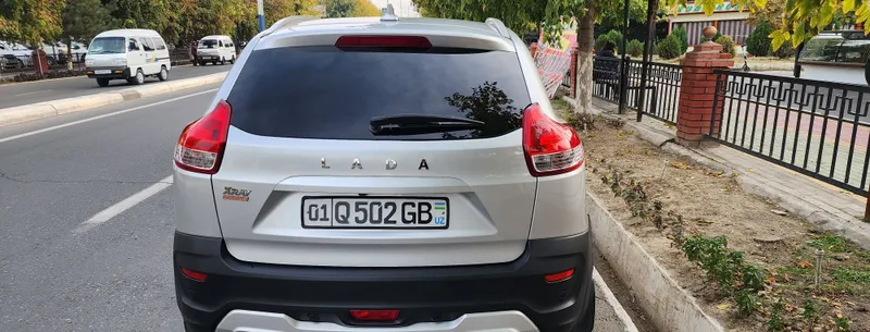 Lada XRAY Cross 1.6 6 Lada XRAY Cross 1.6 6