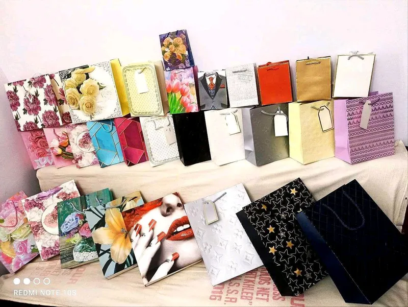 Sovg‘alar uchun qog‘oz va karton sovg‘a paketlari 3