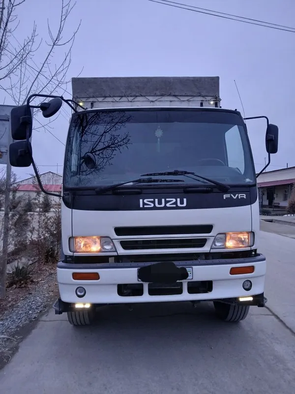 Isuzi 10 tonnalik