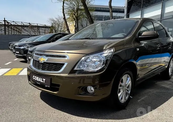 Chevrolet cobalt sotiladi Chevrolet cobalt sotiladi