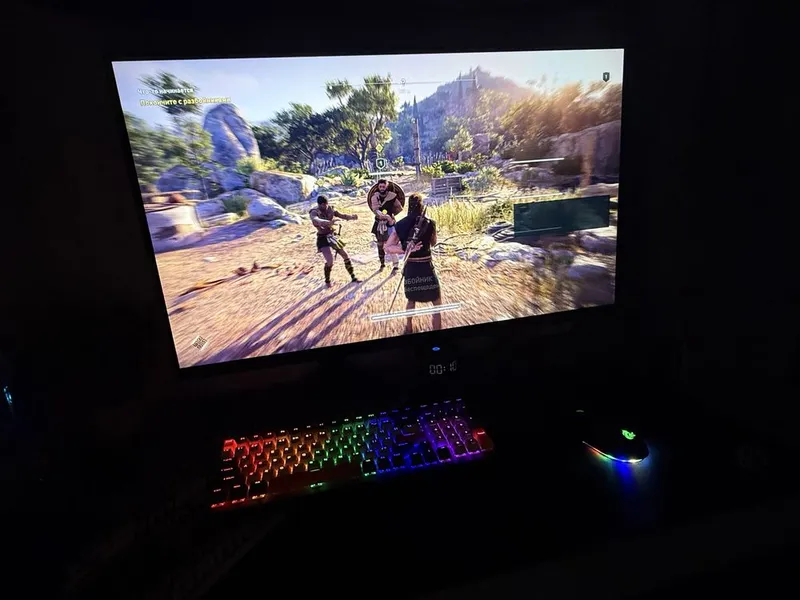 Monitor va barcha periferiya bilan o‘yin kompyuteri 1 Monitor va barcha periferiya bilan o‘yin kompyuteri 1