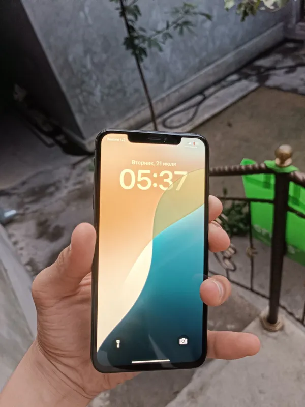 iPhone Xs Max 64Gb 100% batare 3 iPhone Xs Max 64Gb 100% batare 3