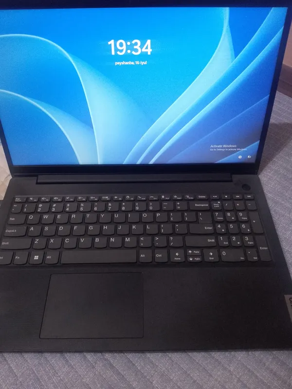 Продаётся Lenovo 15 3 Продаётся Lenovo 15 3
