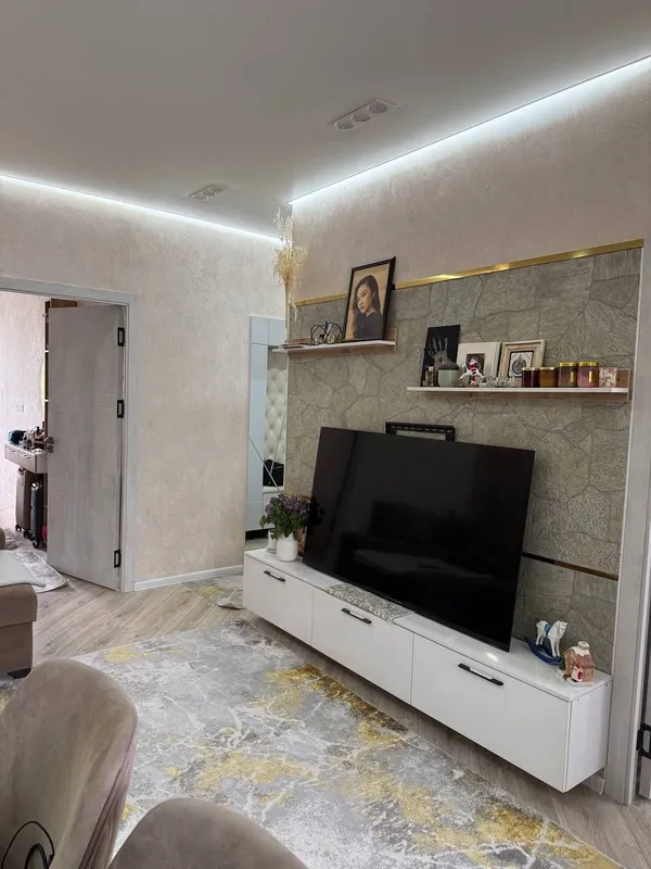 Продаётся 2-комнатная квартира на Метро Новза — фото 1
