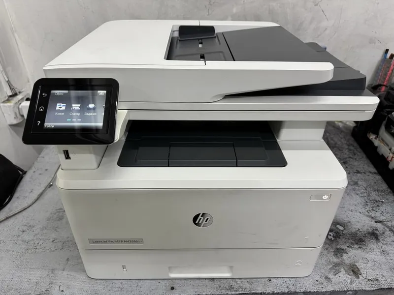 HP LaserJet Pro MFP M426fdn — фото 1