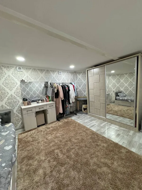Продается 4 ком квартира в г Чирчике 75000 6